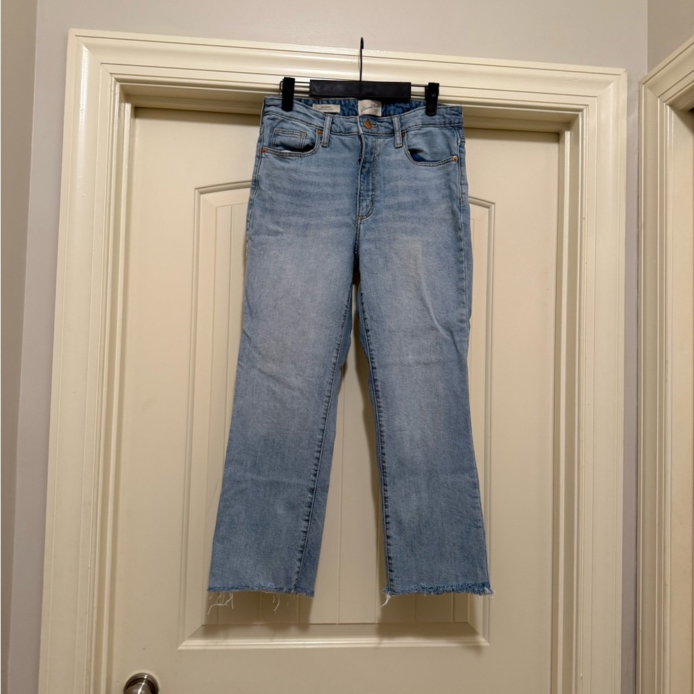 Universal Thread Classic Light Blue Women's Jeans size 8/29R Ankle Bootcut